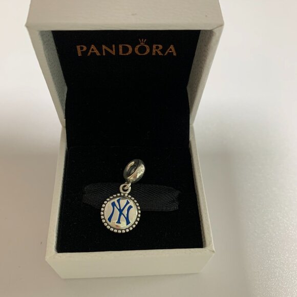 Pandora Women's New York Yankees Pandora Color Dangle - Picture 3 of 4